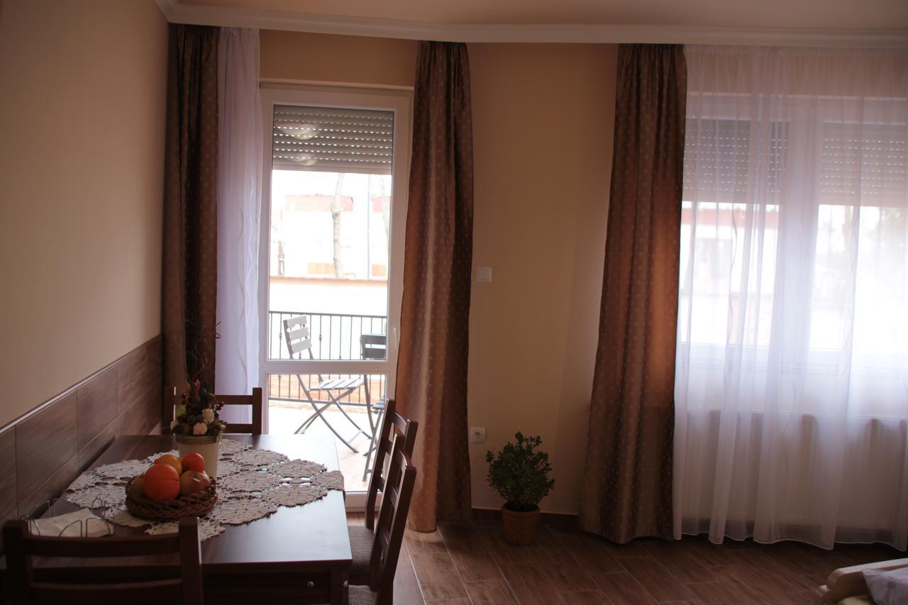 Hajdúszoboszló Imola Es Andrea Apartmanhaz 2 מראה חיצוני תמונה