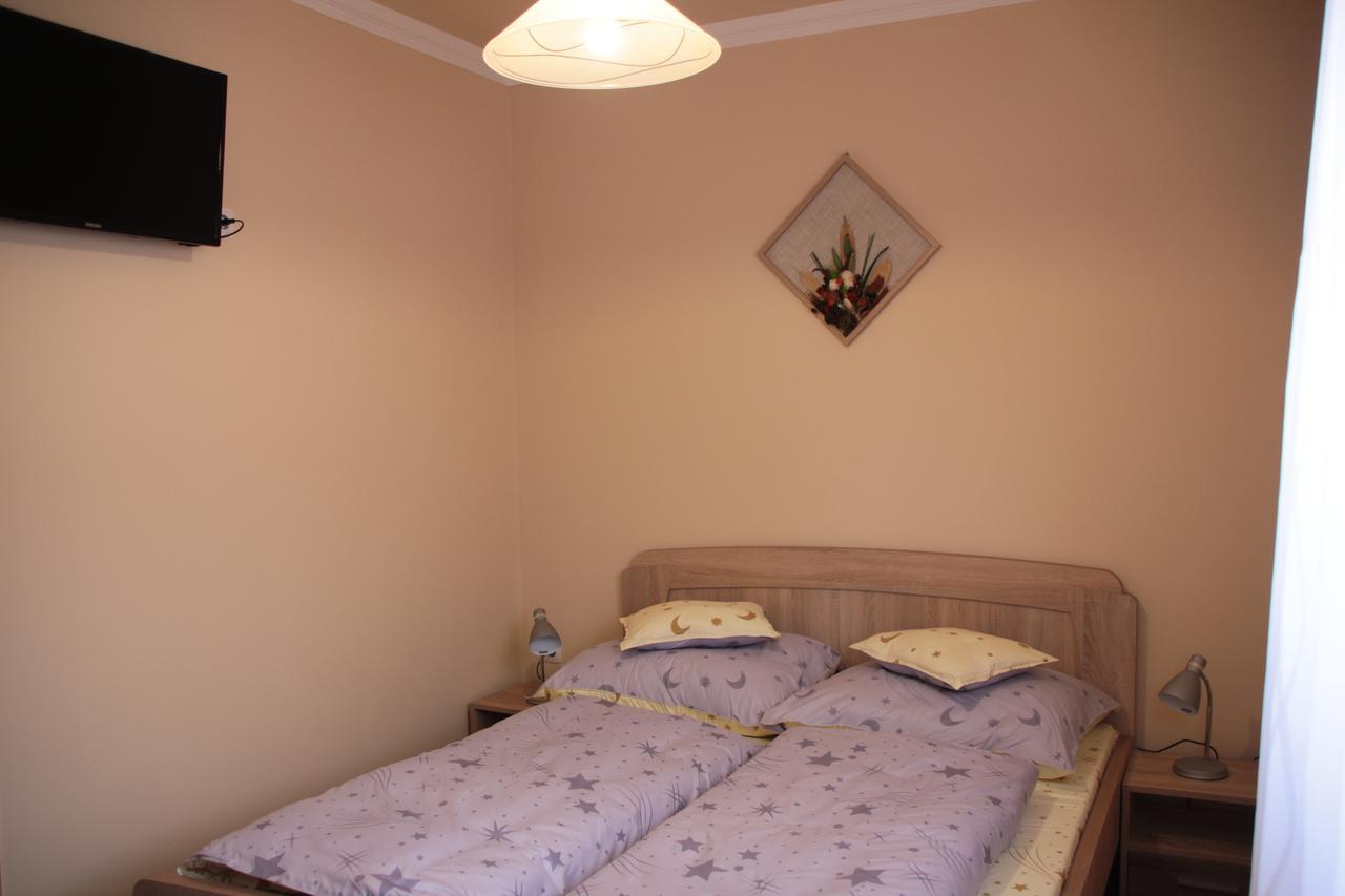 Hajdúszoboszló Imola Es Andrea Apartmanhaz 2 מראה חיצוני תמונה
