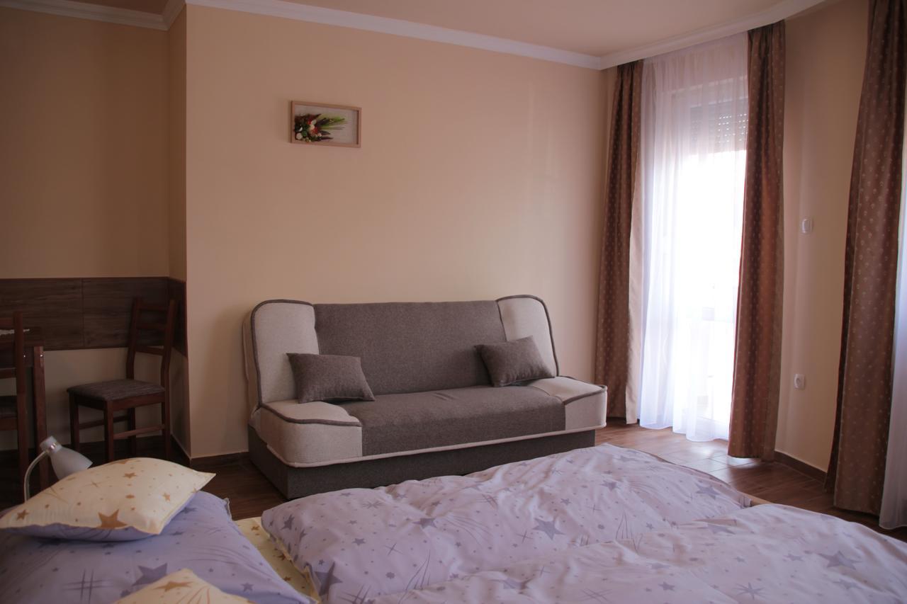 Hajdúszoboszló Imola Es Andrea Apartmanhaz 2 מראה חיצוני תמונה