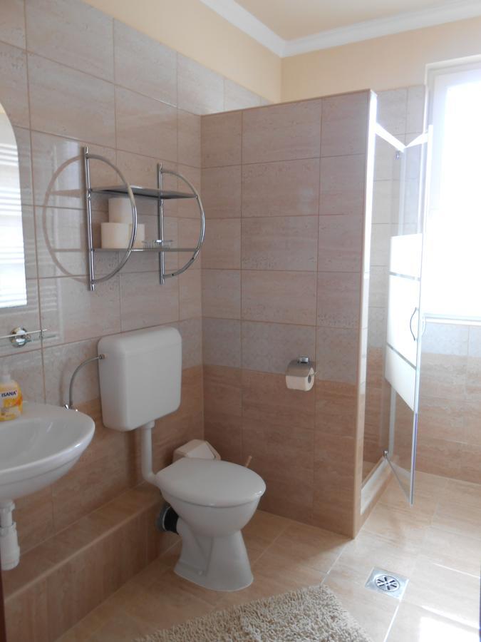 Hajdúszoboszló Imola Es Andrea Apartmanhaz 2 מראה חיצוני תמונה