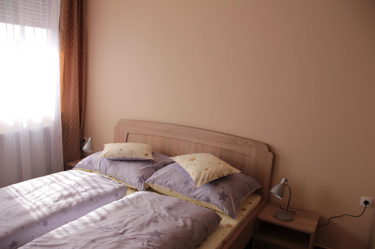 Hajdúszoboszló Imola Es Andrea Apartmanhaz 2 מראה חיצוני תמונה