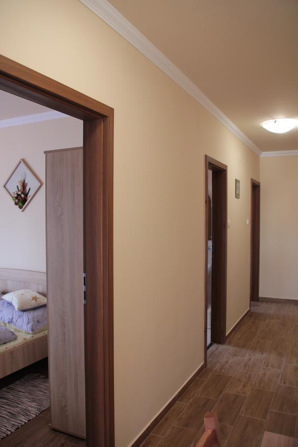 Hajdúszoboszló Imola Es Andrea Apartmanhaz 2 מראה חיצוני תמונה