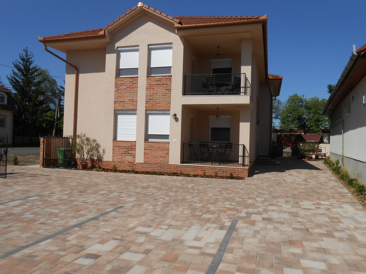 Hajdúszoboszló Imola Es Andrea Apartmanhaz 2 מראה חיצוני תמונה