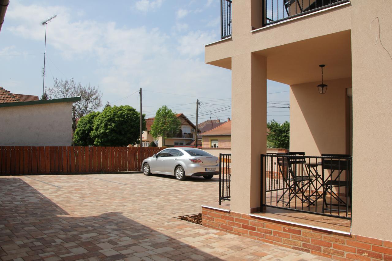 Hajdúszoboszló Imola Es Andrea Apartmanhaz 2 מראה חיצוני תמונה