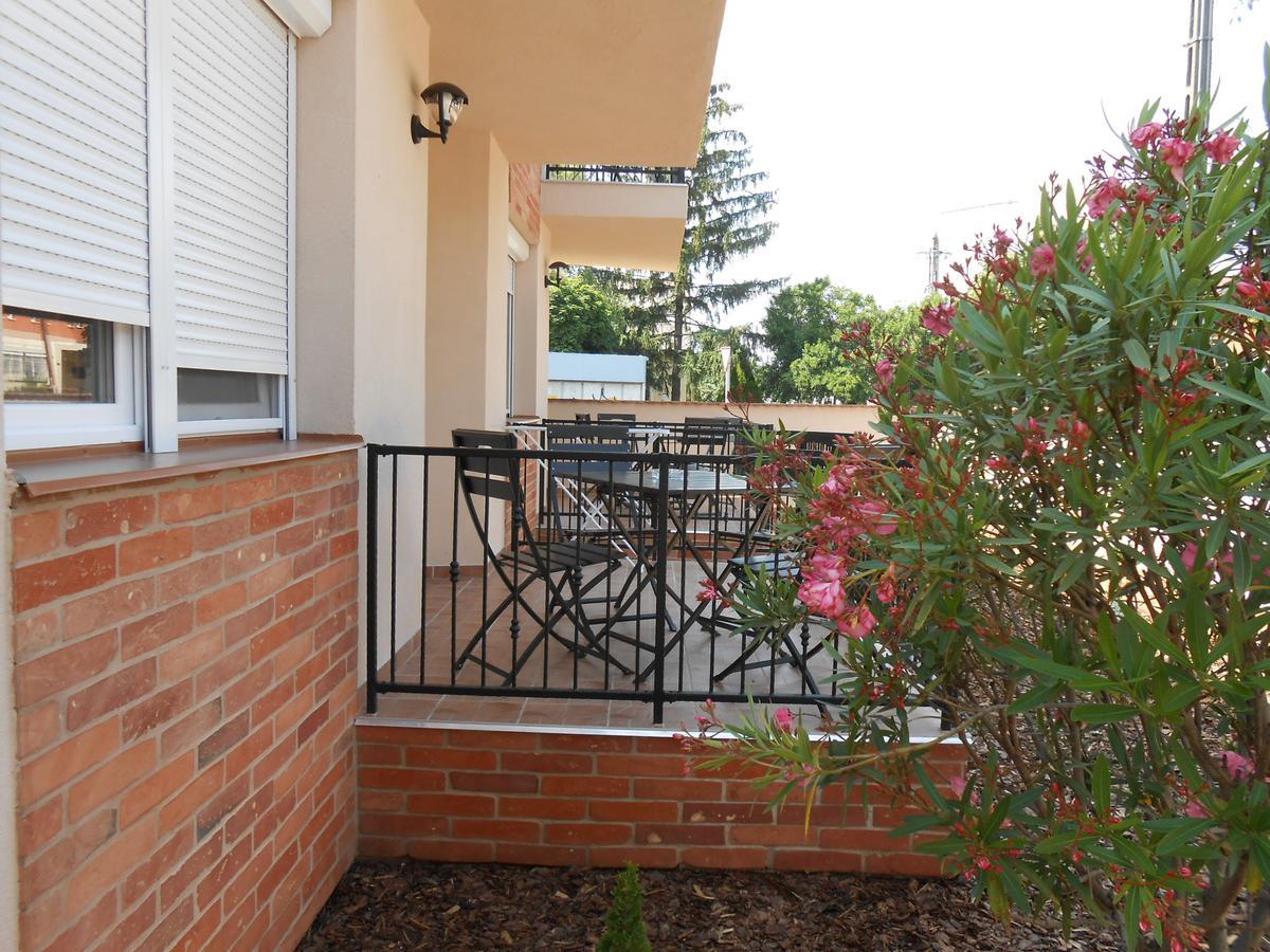 Hajdúszoboszló Imola Es Andrea Apartmanhaz 2 מראה חיצוני תמונה